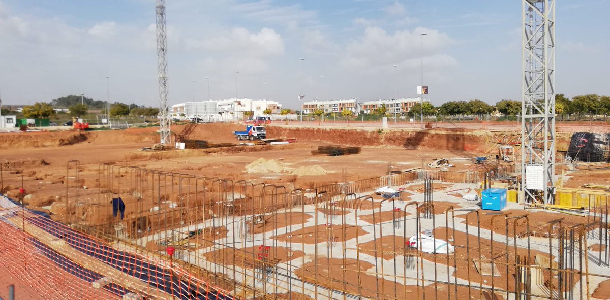 HgPatrimonial's tweet photo. Ya han empezado las obras de #AltosdeMaciascoque 👏👏 Un #residencial de lujo diseñado por  @ArqTorresyAsoc, en una zona privilegiada, #LosJeronimos 🏠  Constructora @musansl 😉

#HGPatrimonial #viviendas #Murcia #forsale #lifestyle #arquitectura https://t.co/2NnN5p7kHc