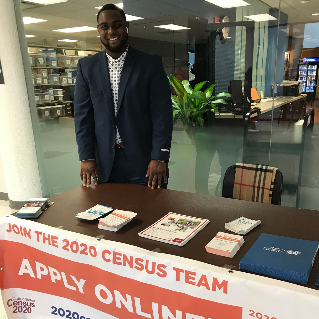 Curious about 2020 Census Jobs? There will be a Chicago Census Bureau rep outside the library today until 2pm and tomorrow (1/30) from 10am-2pm!
#mvcclibrary
#2020census
#2020censusjobs