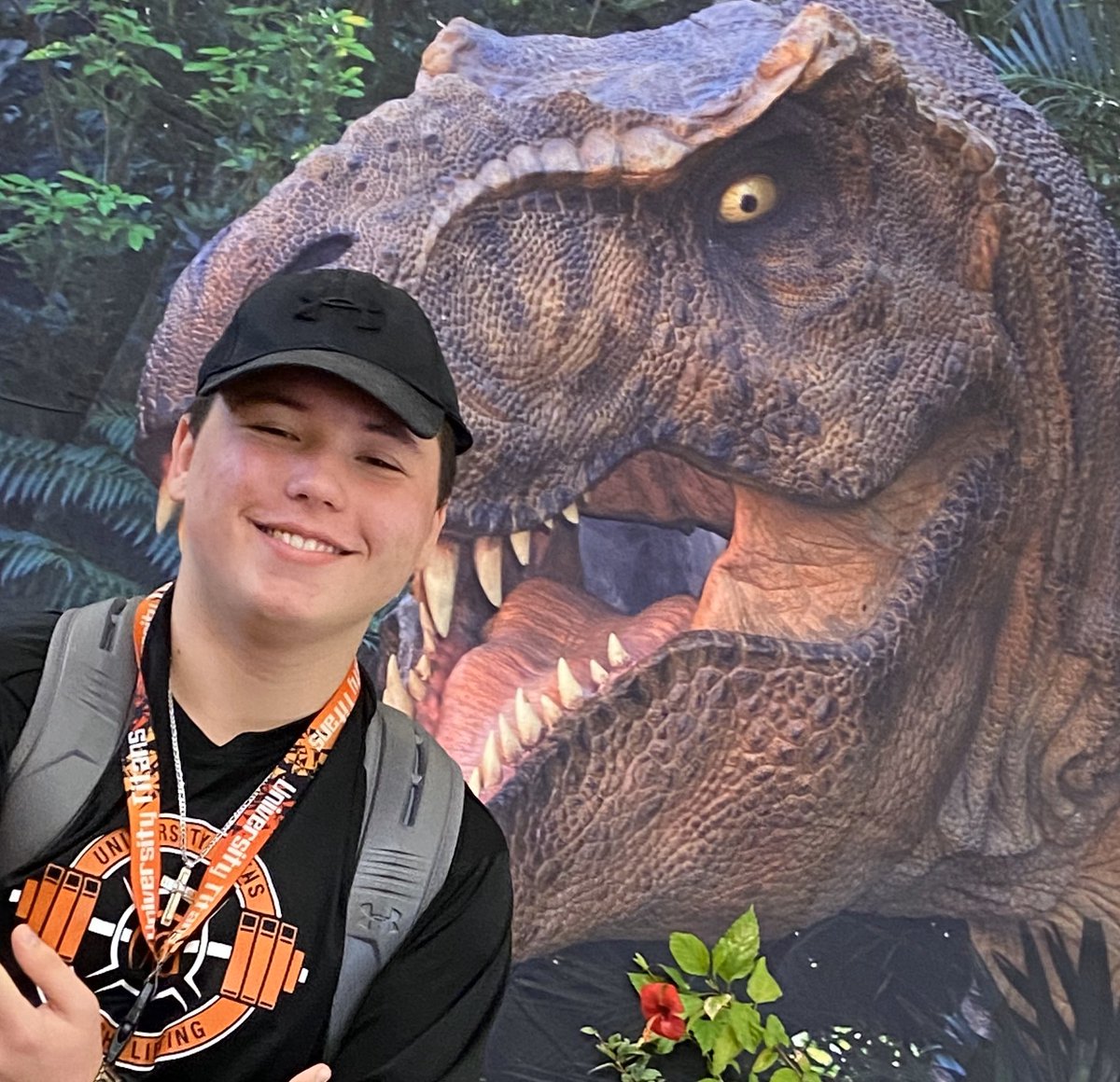 tfulsangreaduhs's tweet photo. OMG it’s a T-Rex! Love students having fun in the media center for literacy week! #UHSLiteracy #VCSCLW2020 #FLCelebratesLiteracy @BernerLinda @mmfraine @UHSTitans411 https://t.co/NkMEanAwni