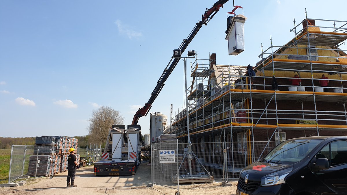 Een landelijk uitvoeringsbedrijf opbouwen terwijl je samen met je team de perfecte klantbeleving realiseert? Word verantwoordelijk voor een gestroomlijnd proces van uitlevering van energiemodules t/m service en instandhouding. bit.ly/2RBKpbV  #vacature #projectmanager