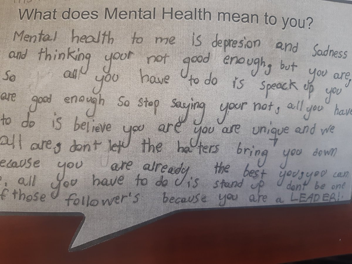 MandyKhabra's tweet photo. Nos messages positives en 6e année. La cause pour la cause. Cootie catchers really promoted dialogue. #BellLetsTalk #WellnessWednesday #climatepeel @MPVDragons https://t.co/NAi6Cg9d4L