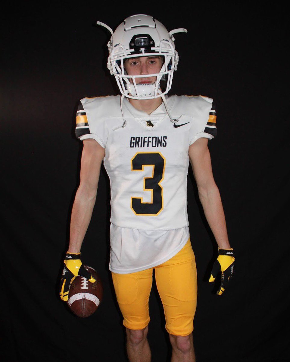 100% committed, ready to work ⚫️⚪️🟡 <a href="/JGonzo_24/">John Gonzales</a> <a href="/CoachWillie/">Matt Williamson</a>