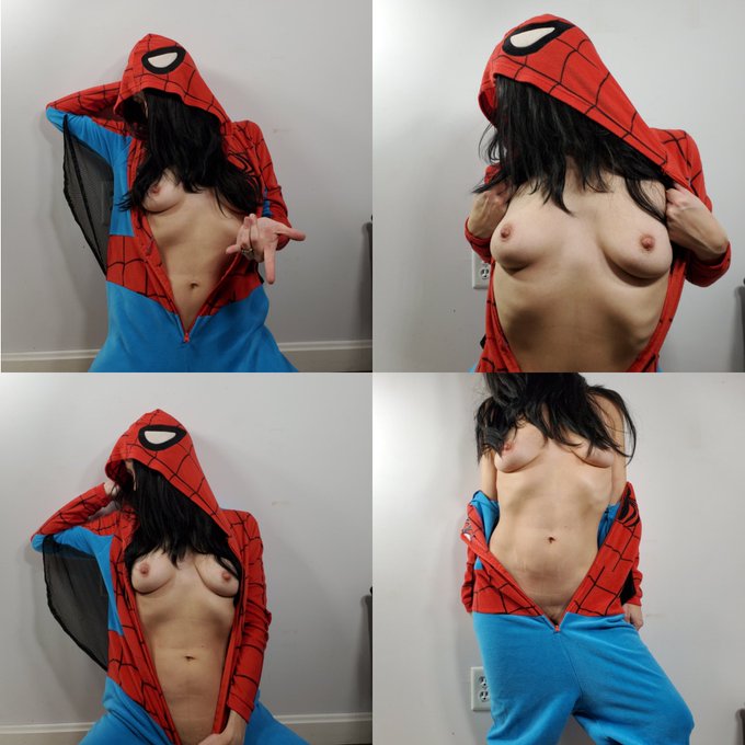 Sexy spidey 😏
@PunkdPrincess #SpiderMan #nerdy #geeky #cosplay #Avengers #sexy #geekgirllabo #nerdesinyamac