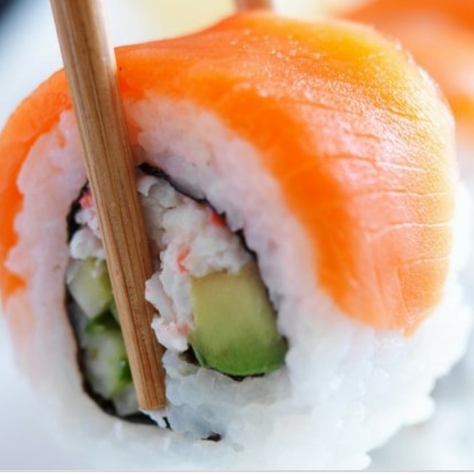 sushartccs's tweet photo. Ya tienes pensado dónde vas a cenar? Te esperamos en #Sushart #PaseoLasMercedes #TrasnochoCultural https://t.co/ZTF3TokfCq