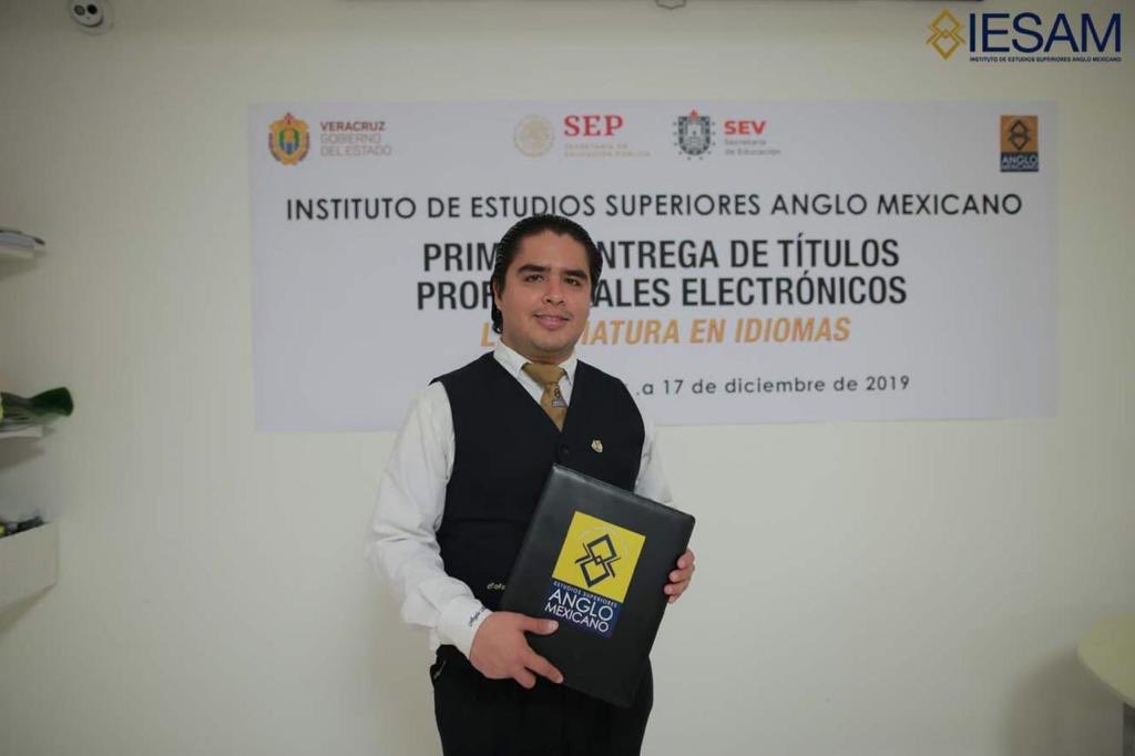 IESAMmx's tweet image. Muy orgullosos de nuestros profesionistas titulados en la Licenciatura en Idiomas. ¡Felicidades queridos egresados!

#IESAM #Idiomas #LicenciaturaEnIdiomas #InstitutoDeEstudiosSuperioresAngloMexicano #Coatzacoalcos #Titulación