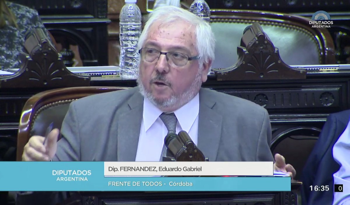 dipedufernandez's tweet photo. Hace unos minutos me tocó exponer en el tratamiento del Proyecto de Ley de Sostenibilidad de la #Deuda. Hoy elegimos entre poner a la Argentina de pie o hacerle el juego a quienes especulan. No vinimos a analizar culpas, a eso ya lo hizo el pueblo a través del voto. (SIGUE) https://t.co/ba8F4sP8Kv