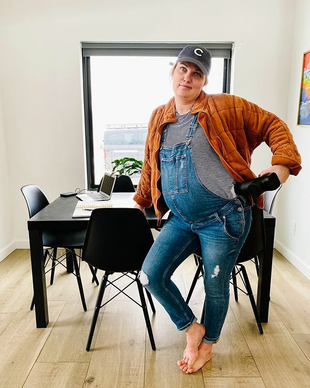 Has there ever been a more flattering photo?! 😂🥴 Mid-convo with Russ just blasting my sciatica, clearly over it, nothing to see here! You always hope your spouse will take sweet candids of you, and this is juuust🏆. Okay for the real reason I’m sharing this! Now that we’re a …