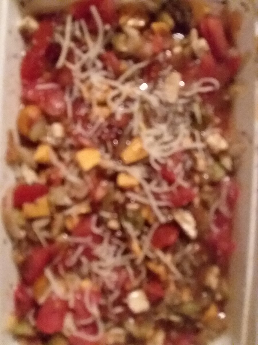 fastfitbody's tweet photo. Fit Tip Wednesday Recipe: Salad of WTF followed by the salad remix. The remix tasted better. I don't get caught into how much I'm putting in. Like Nike says just do it. To see the recipe of salad#1 and the remix salad #2 click the link https://t.co/Ta0nT6WiOT #phillyfastfitbody https://t.co/XPYf19KVRk