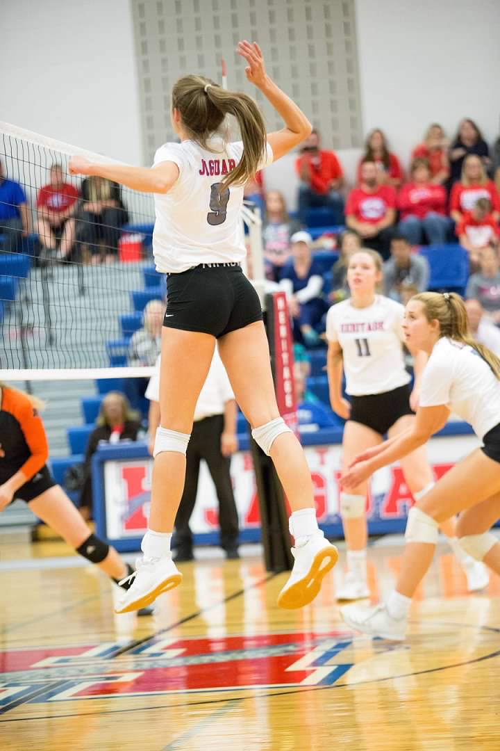 tximg's tweet image. Congratulations to @aggievolleyball freshman MB &amp;amp; #ImageALUM @hannalarson9 for being named to the 2019 @PrepVolleyball High School All-Americans Special Mention List! #ImageSTRONG

@jaguarvball @GossetBrian @DMNGregRiddle
