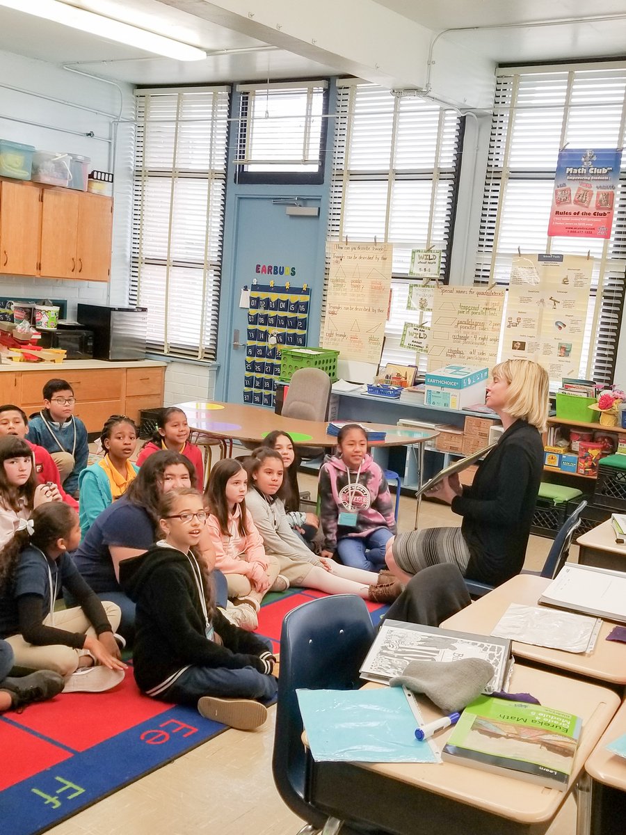 DcpsLiteracy's tweet photo. SPOTTED: More DCPS employees out and about spreading literacy love! 📓❤️#literacyweek #DCPSreads #booksbeloved #duvalrising #teamduval #GetCaughtReading #FLedu #CLW2020 #FLCelebratesLiteracy https://t.co/EvFq2YLX3A