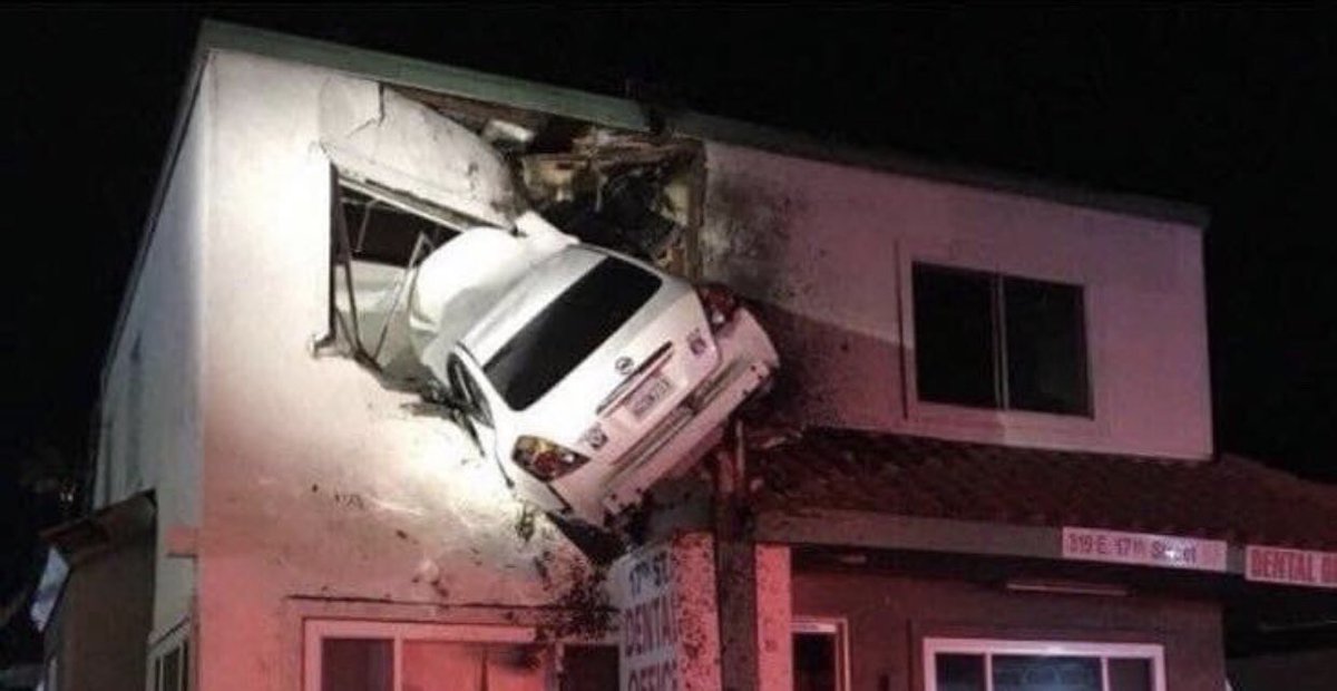 WeDriveUK's tweet image. “I don’t need to bother using an app to help me properly understand driving theory. What’s the worst than can happen? 🤷🏻‍♂️”

#drivingtheoryapp #ukdrivingtheory
#drivingsafety #drivesafely #HumpDay