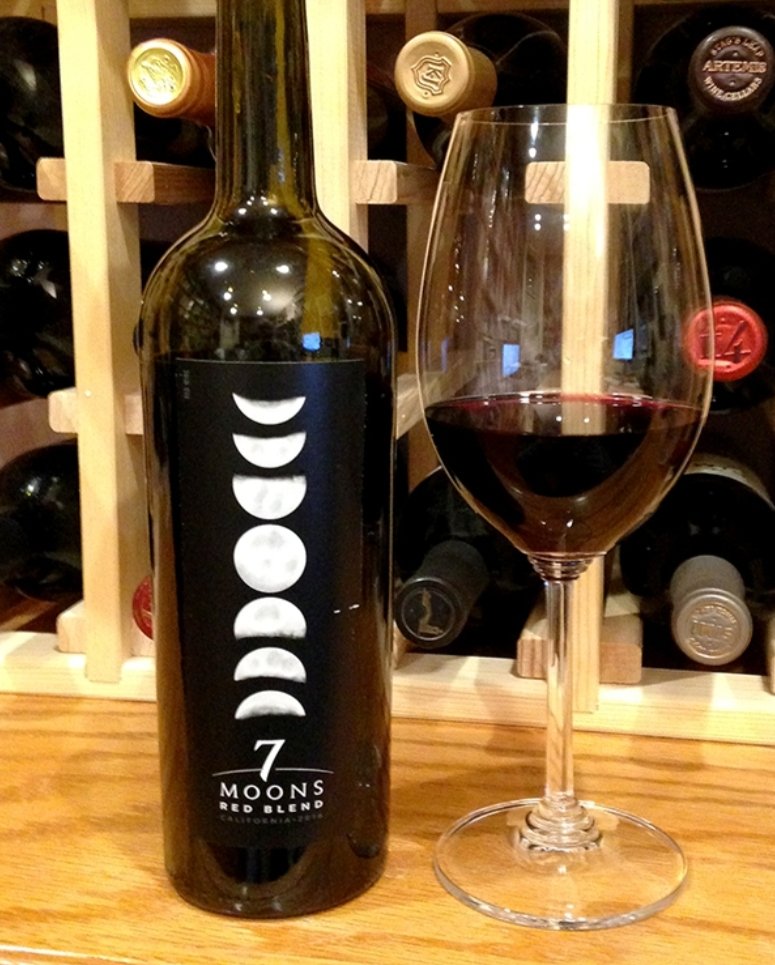 biglionmane's tweet photo. I didnt want to try anything expensive and wouldn't like the taste so I went with a $14.99 on some #7moonswine did a half a bottle and I was right where I needed to be. 🛩 looking forward to my journey in my wine sampling. 🍷 #NoTequila https://t.co/Z2diicjqan