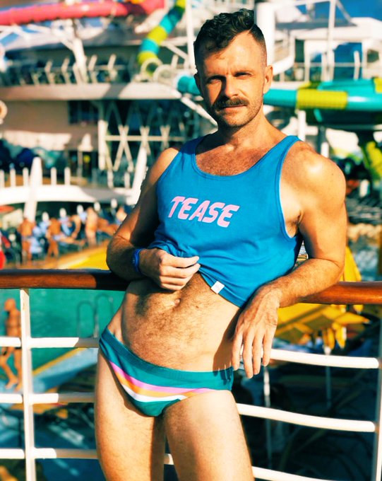 What tease 😈😜💖 #cruisin #boysincroptops #atlantiscruise2020 #mustachegay https://t.co/ta10AsutiO