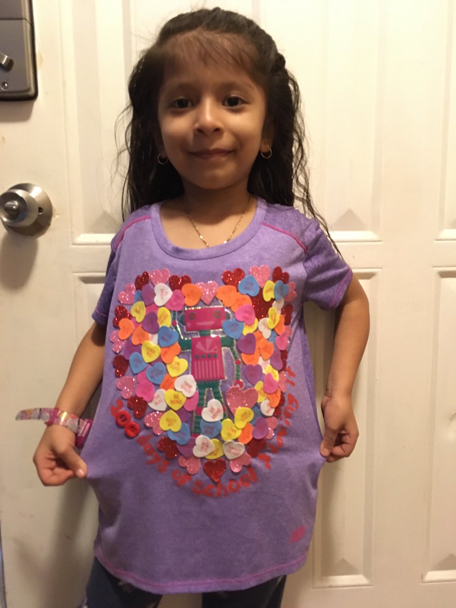 MillieChavez9's tweet photo. Sofi is sick at home but wanted to wear her 100th day of school shirt she worked so hard on 😍 https://t.co/tuGgQGsOLB