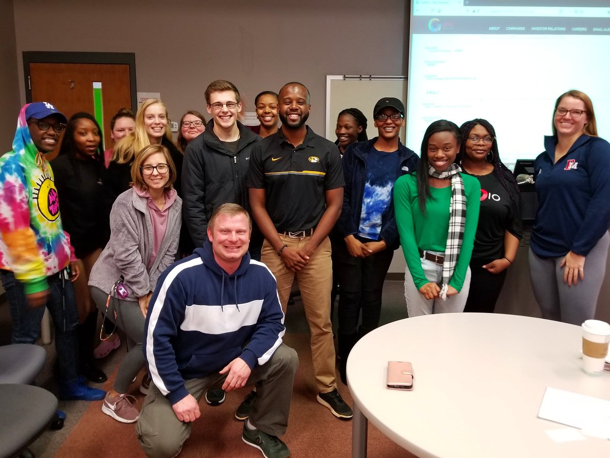 FMUCom's tweet image. THANK YOU @wmbfnews and sports reporter/anchor @aaronladd0 for speaking to our  Introduction to Broadcast Journalism class Wednesday!! What a treat!