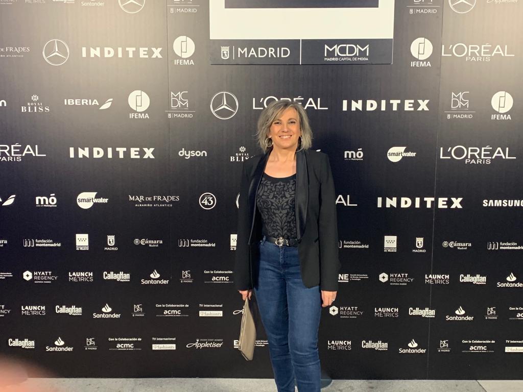 VOX_AytoMadrid's tweet image. Con nuestra concejal @CabelloArantxa en el desfile inaugural de Pedro del Hierro en la @mbfwofficial del Palacio de Cibeles #ModadeEspaña #FashionWeek