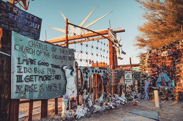 I. Make good thing
II. Do big fun
III. Get more laid
IV. Rise and infect. #eastjesus #eastjesusart #churchofthechocolatemartini #art #artists #slabcityart #slabcity #slabs ift.tt/2ObpGtk