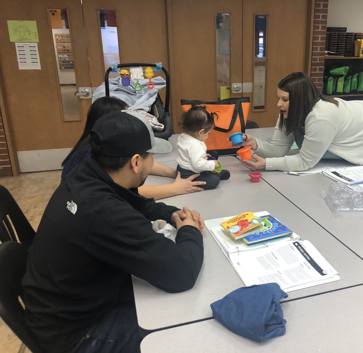 justjackie_edu's tweet photo. I had so much fun today with some new friends at our 0-1 Early Birds class. It’s always a great day when you get to play with babies and partner with parents. #ParentsAreTeachersToo #EarlyLearning #EarlyLiteracy @EarlyBirdsOK @HPSECCenter https://t.co/q0xgsmzRiG