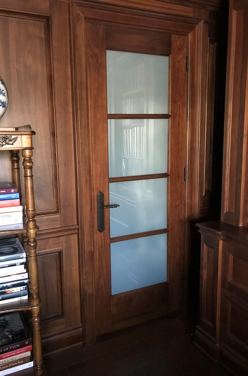 evwindowfilms's tweet photo. Privacy film applied to interior door - #3M #MilkyWhite https://t.co/mcEyWtG6X7