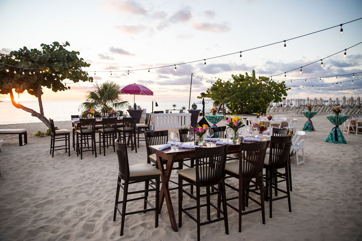 celebrationsltd's tweet photo. There's nothing better than a beach event with a welcoming Cayman breeze. π΄π
π: @Kimpton
πΈ: Chad Munro Photography
π¨ & π: @celebrationsltd
#eventprofs #meetingprofs #visitcaymanislands #dreamincayman #caymanislands #grandcayman #incentivegroup #incentiveplanners https://t.co/PEm1fIEpaU
