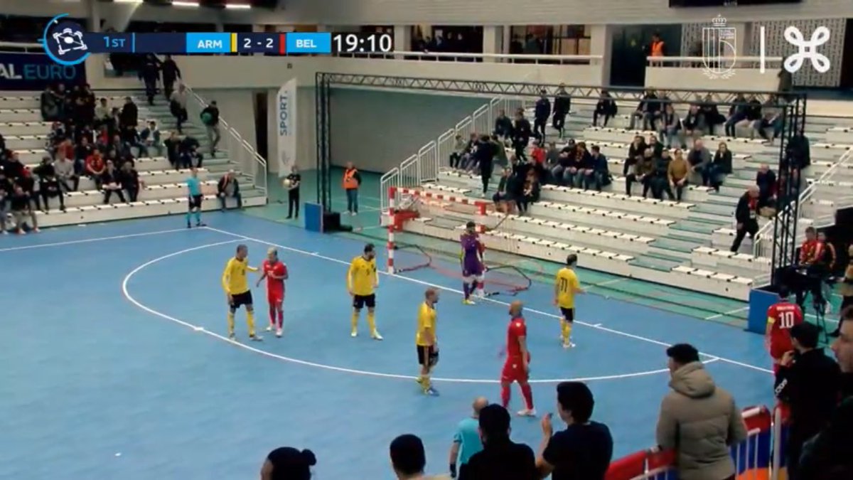 Jonathannrtpm's tweet photo. A falta de futsal argento...un rato de @UEFAFutsal ... y rindiendo honor a @UGAB_Futsal  Armenia - Bélgica 

#Futsal https://t.co/TfHGbPPOKz