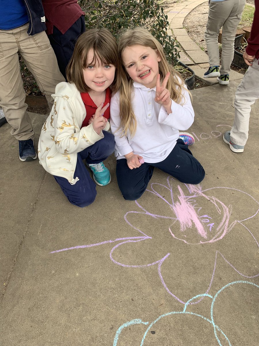 2ndGraderStars's tweet photo. Leaving kind words around for the kindness week challenge! #GreatKindnessChallenge #DunbarTigerPride #LPNoLimits #LufkinLearns https://t.co/FT6QqeQdnu