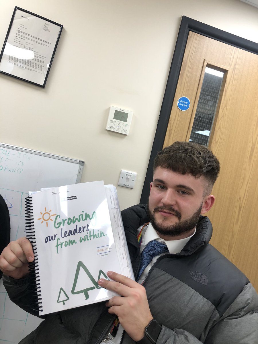 Holly Shaw tweet media