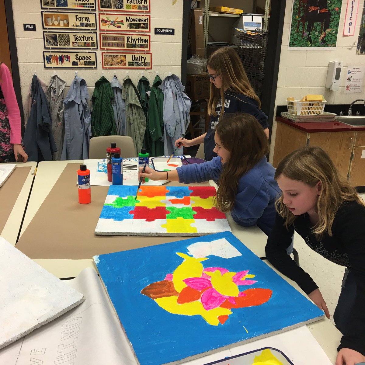 SCESart1's tweet photo. @SandersCornerES Art Service Club is hard at work painting ceiling tiles for the 25th Anniversary! #SCES20 @SCES_PTA #artmatters https://t.co/L4tCPeKjxu