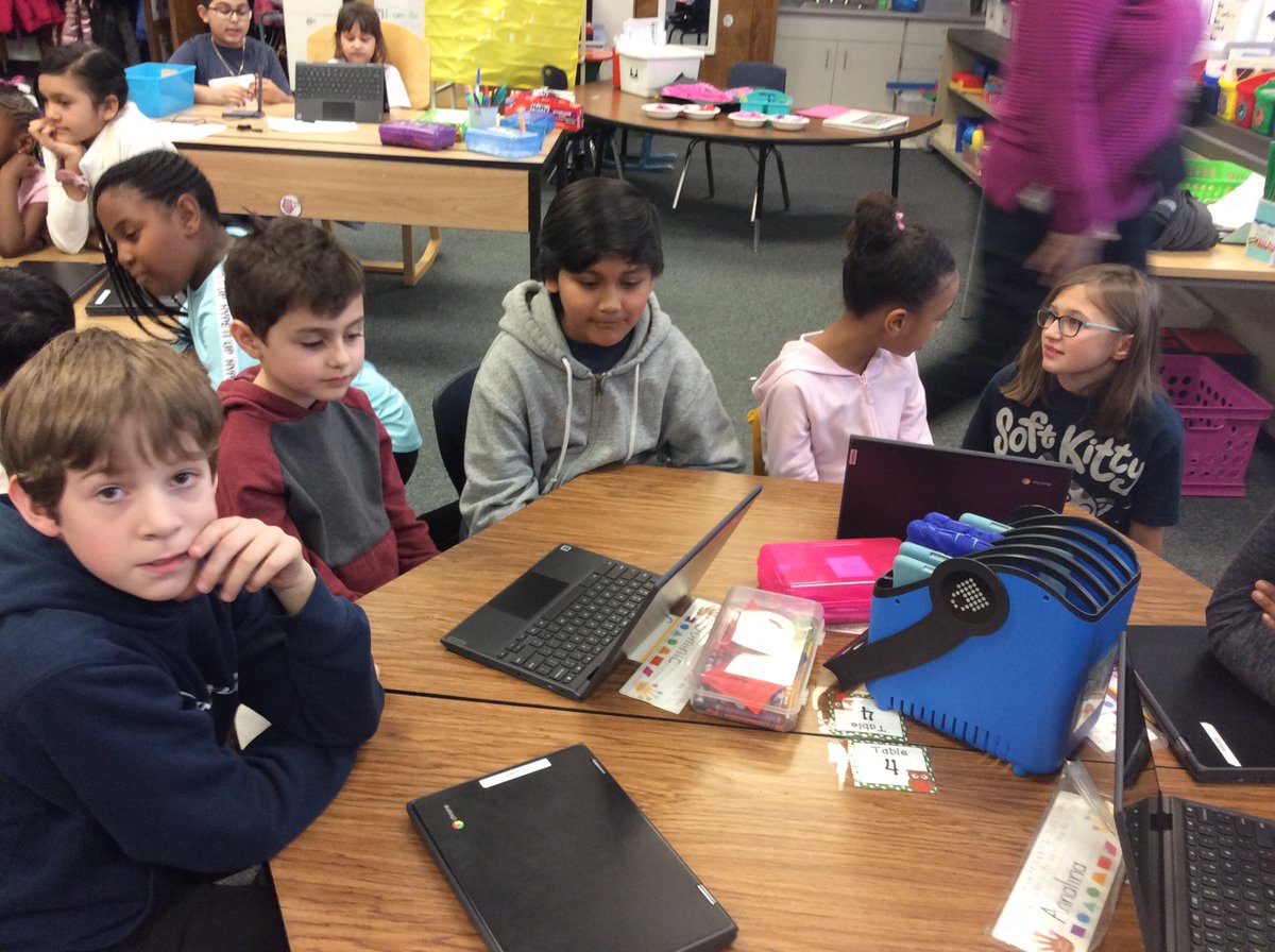 MrsQualter's tweet photo. Kindergarten had so much fun with @pudliner108 and @108Ryan  5th grade class playing Kahoot to review the PBIS cool tools! #d124inspire https://t.co/1TfbcBGlhH