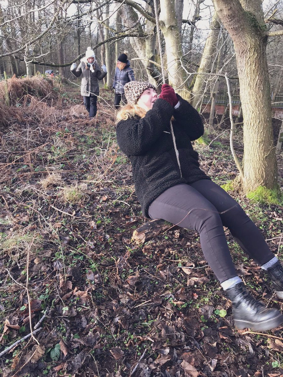 MidEYLCOL's tweet photo. The importance of practitioners giving children positive experiences of being outdoors through their own language and behaviours cannot be underestimated. Today our team had the pleasure of sharing their contagious positivity with Midlothian’s enthusiastic modern apprentices 💚 https://t.co/qHX5LGWz9M