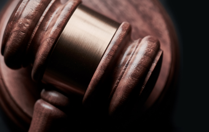 HowkinsLLP's tweet photo. H&amp;H have a long pedigree and vast experience of sales by auction and they remain a very important part of what we do and who we are as firm. Take a read of this blog to find out more about selling land and property by auction. 

https://t.co/4zH8yKRwev https://t.co/oCGFqryUoT