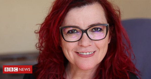 bbcbrasil's tweet image. 'Sou doutora em matemática, mas não sei dividir com 3 dígitos nem calcular raiz quadrada à mão' bbc.in/2GDF7pX