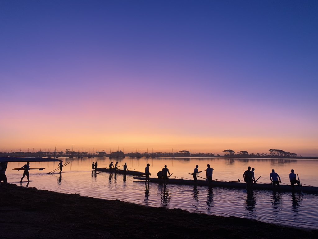 GgsRowing's tweet photo. What a way to start the school year! Our GGS Senior and Year 10 boys were loving the glass water out on the Lagoon this morning. @GgsRowing @GeelongGrammar @APS_Sport https://t.co/C2is5dZxgu