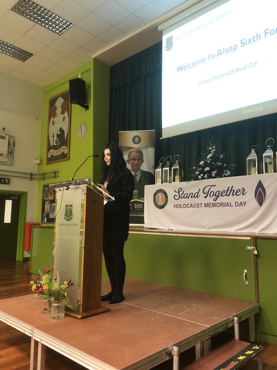 AlsopHighSch's tweet photo. A brilliant night for Sixth Form Open Evening. It was great to see so many pupils interacting with subject staff &amp; asking lots of questions about Sixth Form life. Thanks to all who came, the Universities &amp; staff #TeamAlsop #TeamSixthForm https://t.co/oTShGNhORf