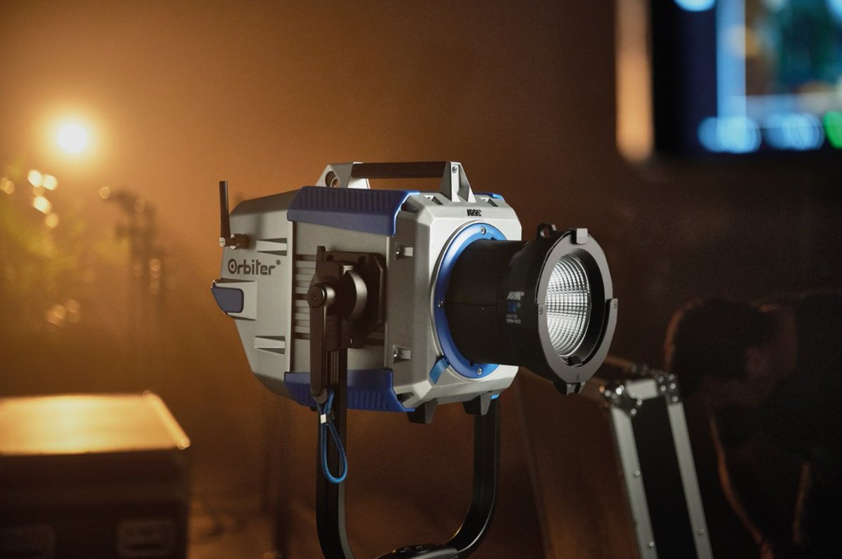ARRIChannel's tweet photo. Don’t miss this one day lighting intensive workshop led by Emmy-winning DP & LD @poweroflighting on day 2 of @WFW_Intl.'s #FebFreeze, Wed. Feb. 5, from 10am -5pm. This hands-on workshop will feature the new #ARRI #Orbiter. Space is limited, register now: https://t.co/Dmi3F5WtWQ https://t.co/vH0axrQOR5