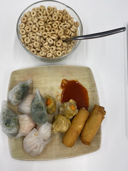 Which PM do you trust? The one that got the dumplings for lunch or the one with the Cheerios? https://t<a href="/tag/adminprofessionalsday"class="tags"><span>#adminprofessionalsday</span></a><a href="/tag/goldbird"class="tags"><span>#goldbird</span></a>