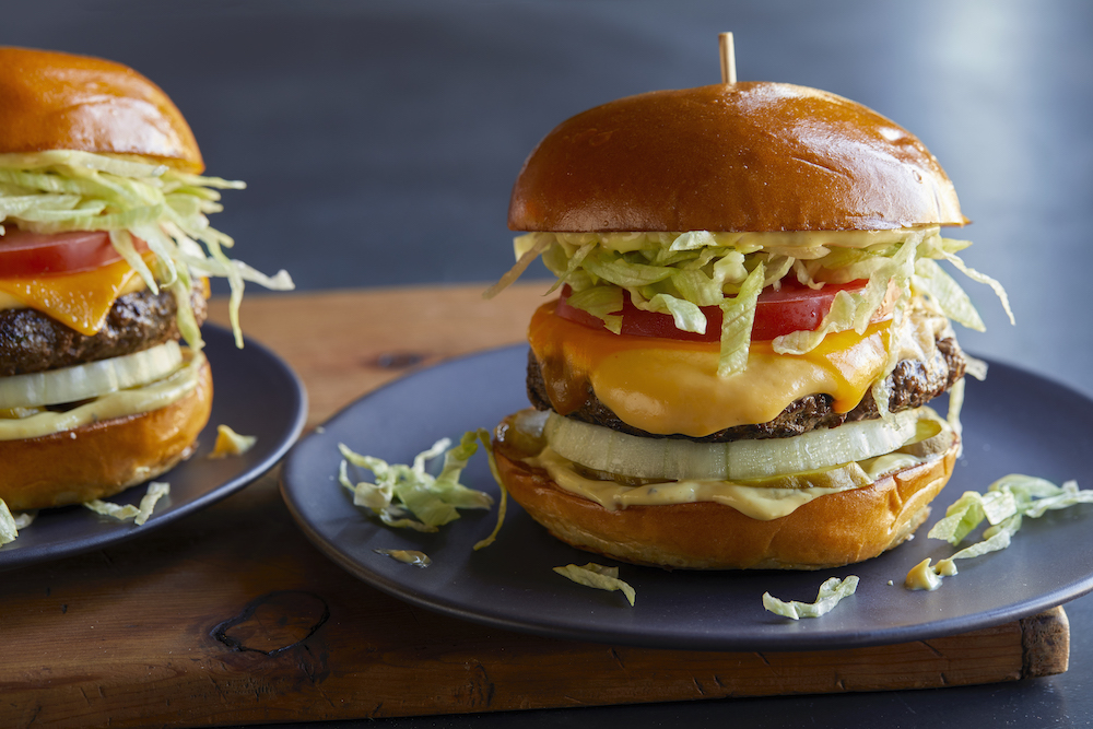 FoodNetwork's tweet photo. Class of the Day: Real Deal with Cheese π @guyfieri spills the secrets to his OG "smash burger." Watch the class on the #FoodNetworkKitchen app: https://t.co/8HV8kFkyrK! PLUS, don't miss Guy and his chef friends cooking LIVE on the app Friday at 8|7c for #GuysBigGame! https://t.co/j4SZjedbG0
