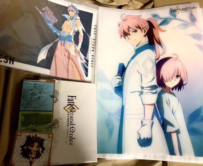 アニプレから届いたバビロニア円盤のダンボールがデカくてびっくりしてたらEP0のクリアポスターでした;;最高か 
