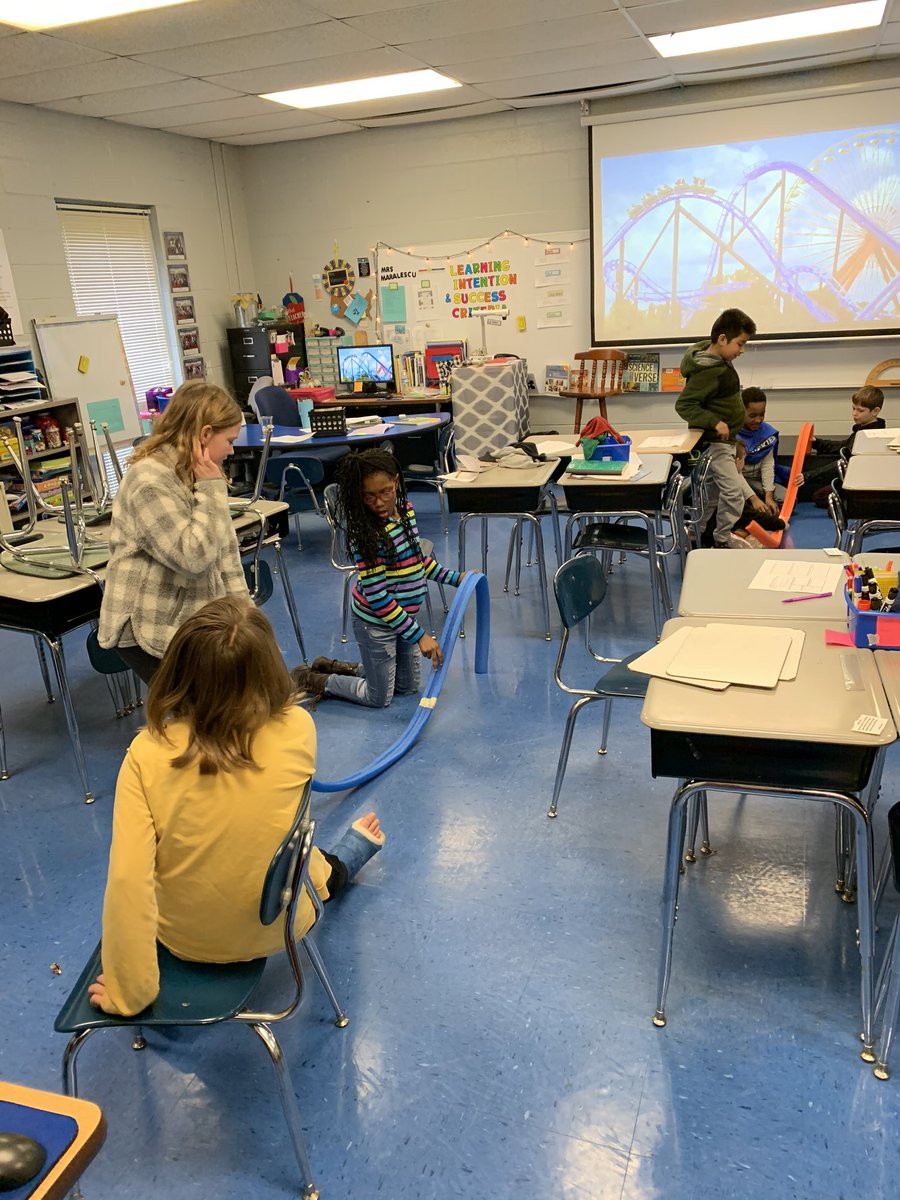 MMaralescu's tweet photo. Students discovered how rollercoasters work. #huskyexcellence @SmyrnaPrimary  @feliciajames04 @MrsAngelineHale @RCS_STEM https://t.co/2vpGAavyZ4