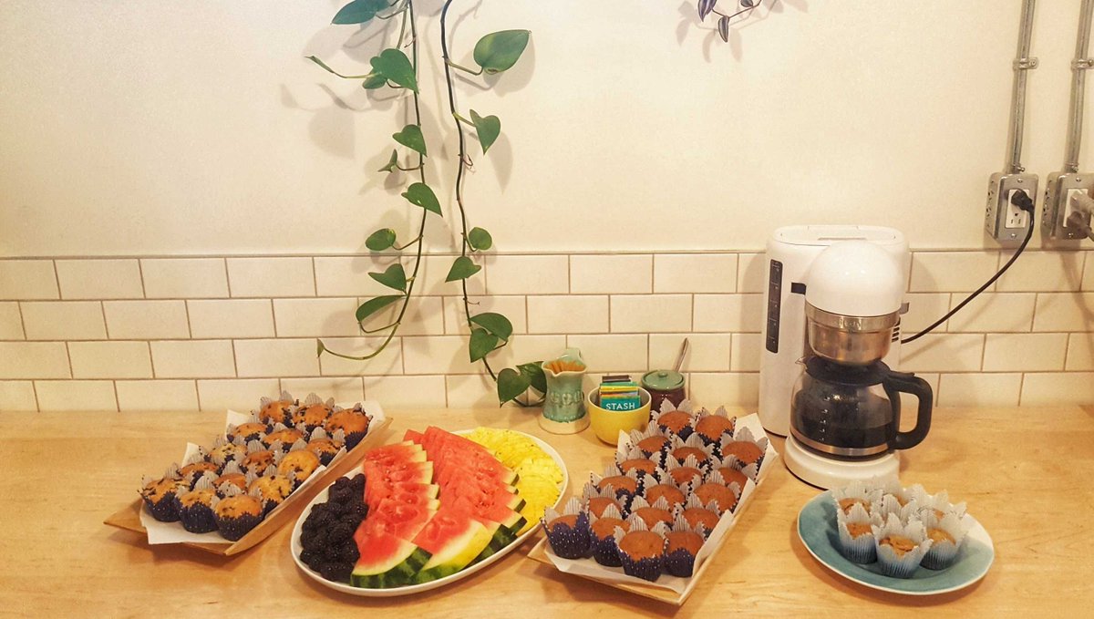 Anomaly_MTL's tweet photo. Start the day with fresh fruit, muffins, coffee at #anomalymtl coworker networking breakfasts! 🙌🍉

Les déjeuners coworking de #anomalymtl... Café, fruits frais, muffins et amis, ça commence bien la journée !  🙌🍍

#montrealtech #companyculture #cowork #coworking #mileend #mtl https://t.co/SmoH7s49VT