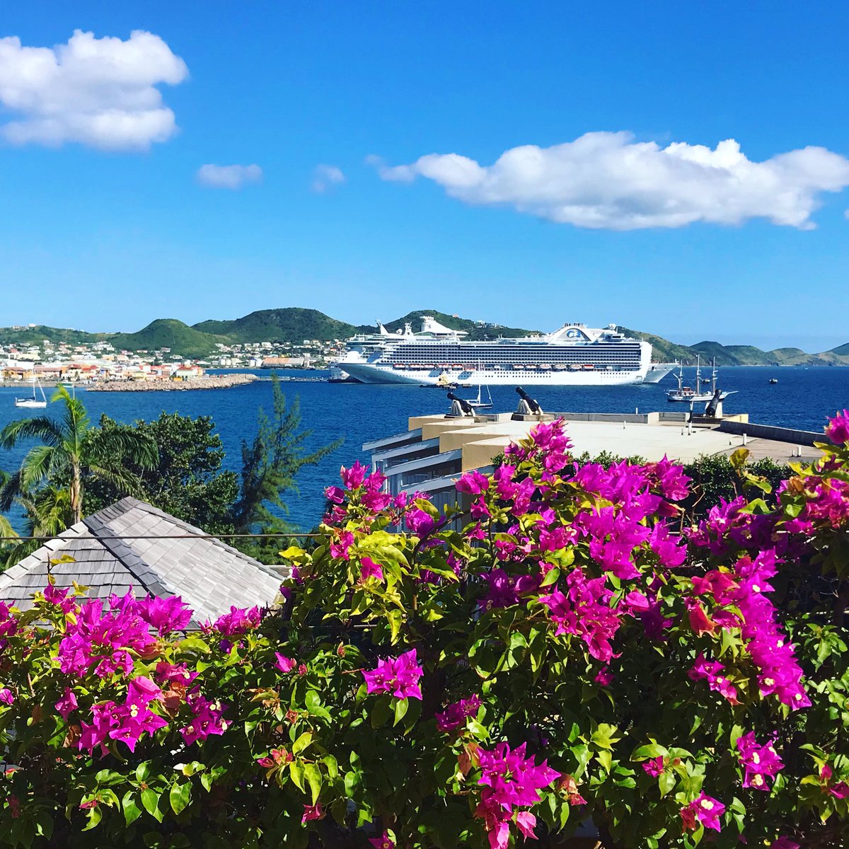 We ❤️ it when guests simply kick back and enjoy the view from our Terrace... ☀️🌴🛳🇰🇳 #stkitts #hotel #Caribbean #IslandLife #WanderlustWednesday #travel