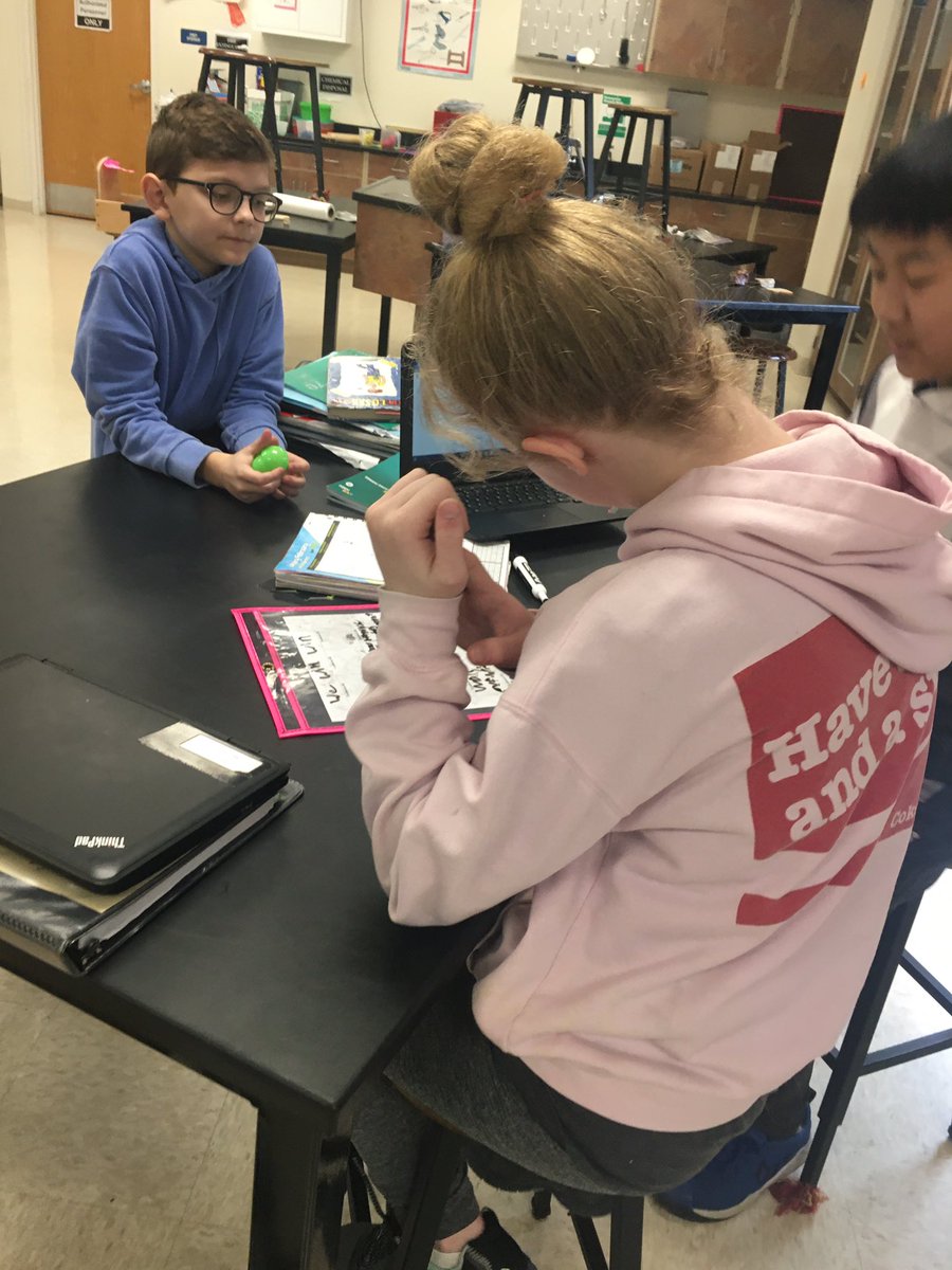 GlastetterSci's tweet photo. #eggdash challenge about fossil evidence @BernardMiddle #bmspatriotproud https://t.co/utm3Da0nlf