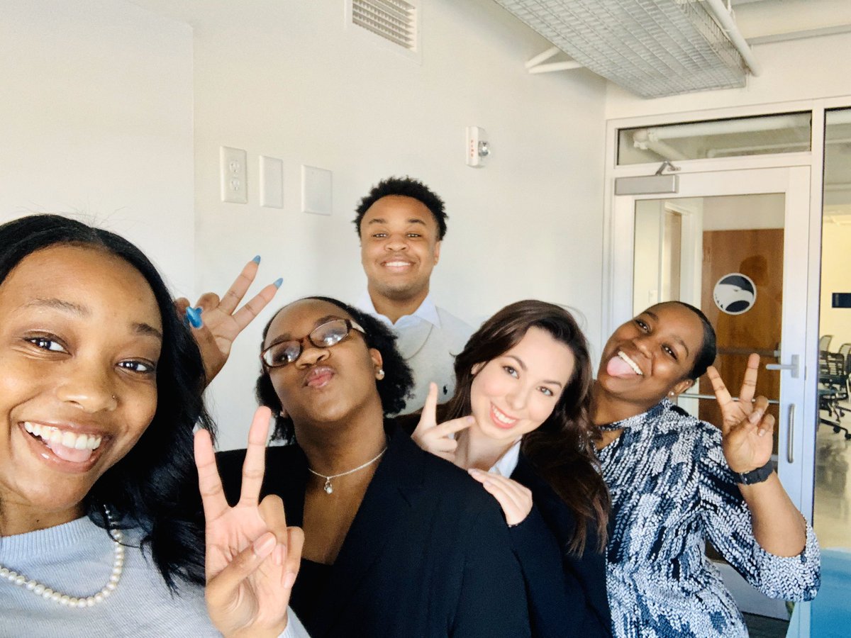SpjGaSouthern's tweet photo. Hello everyone! Our meeting is TODAY at 5:30! Make sure you come out to meet our wonderful exec board and learn all about SPJ! #spj #southernnotstate #journalism https://t.co/6QsUDFXxoz