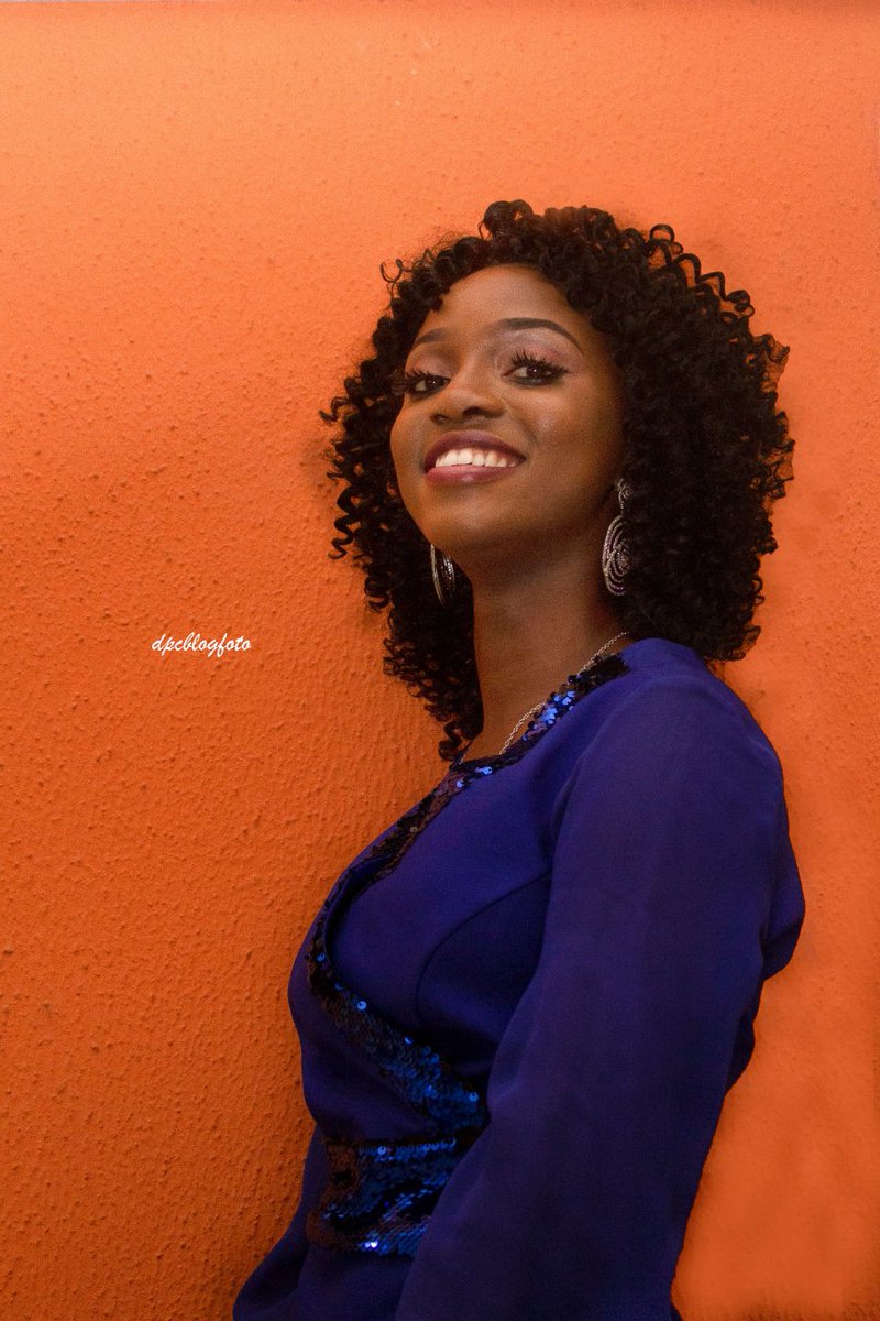 Canon EOS 1200D
1/80 TV 800
Indoor
By dpcblogfoto