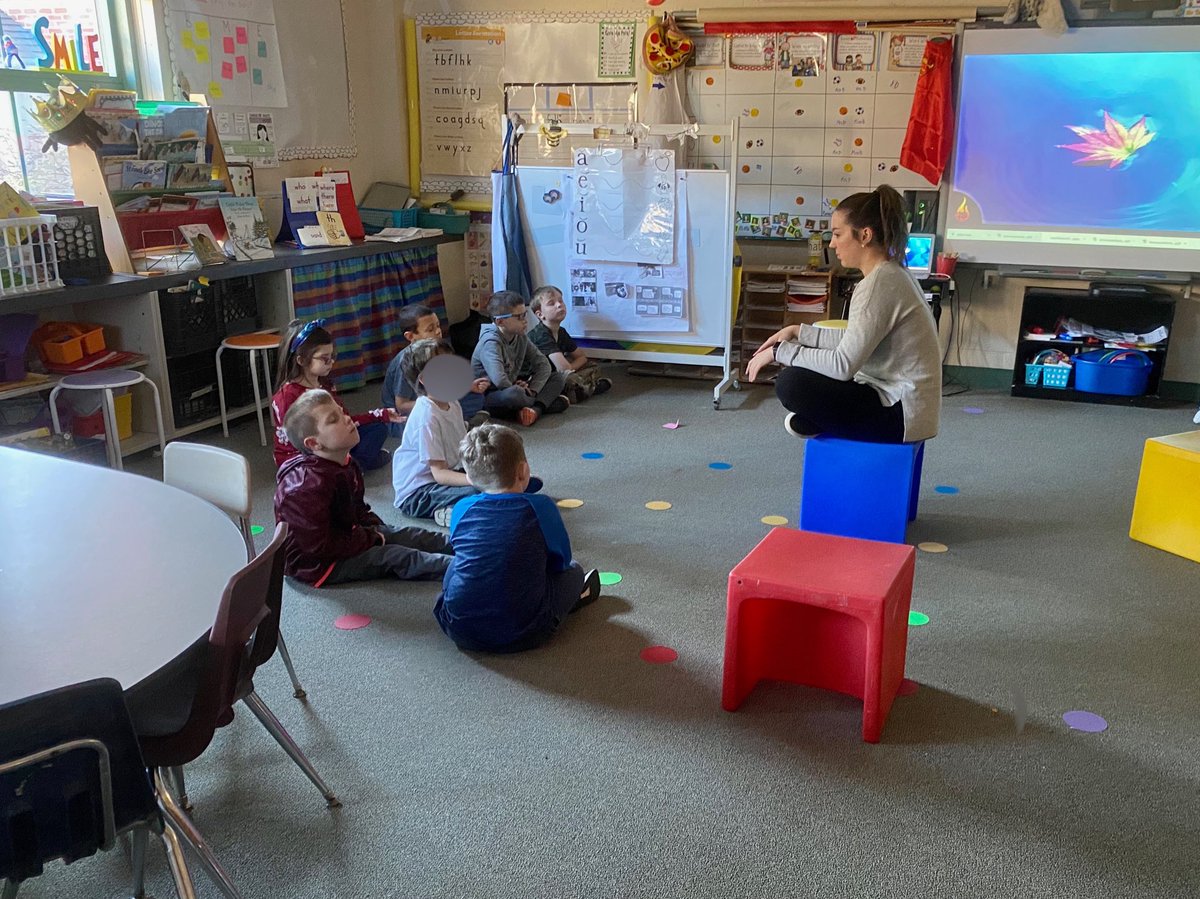 School is more than just academics! #BeMindful #LittleYogis 🧘‍♂️🧘 <a href="/CoveSchoolOwls/">Cove Elementary School</a>