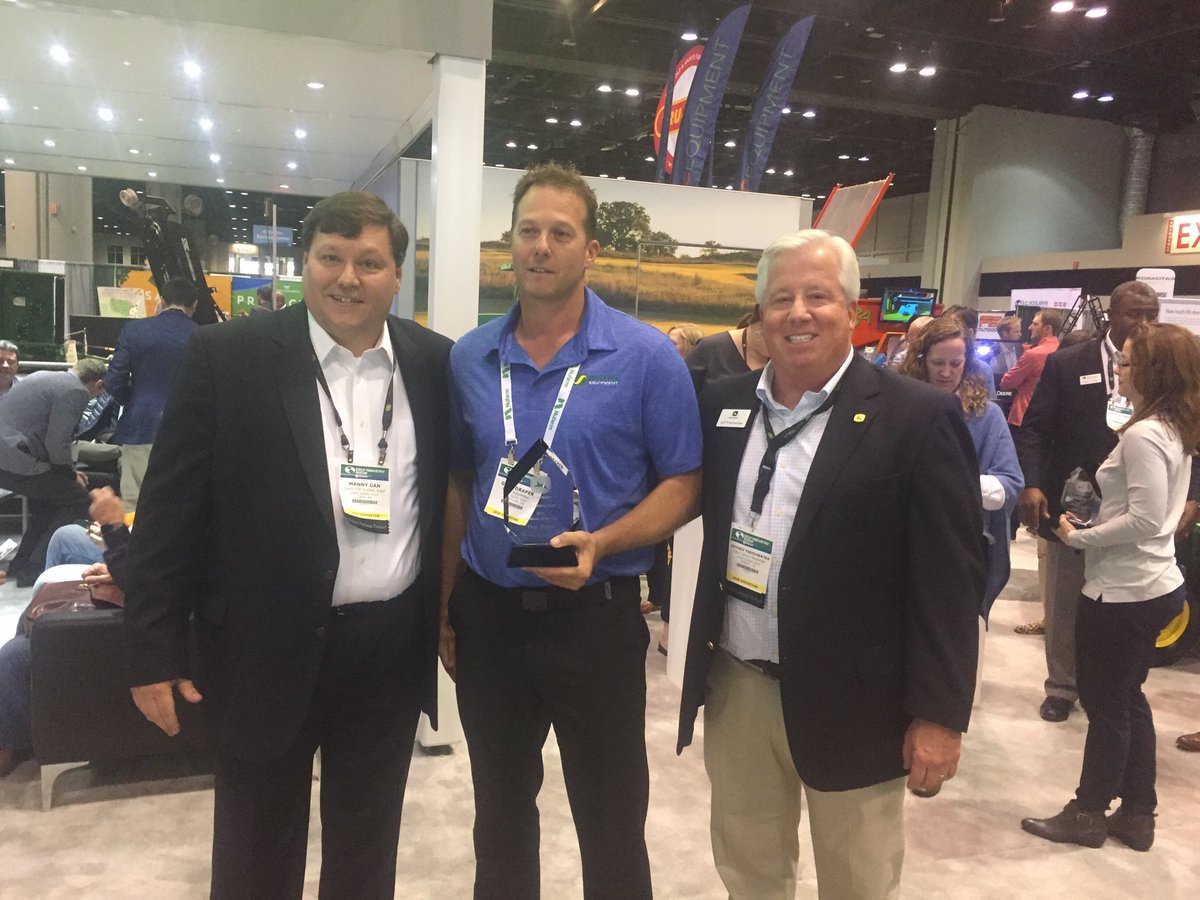 Congrats Gren Draper!  JD Golf Salesman of the Year 2019! ⁦<a href="/StotzEquipment/">Stotz Equipment</a>⁩ ⁦<a href="/JohnDeere/">John Deere USA</a>⁩