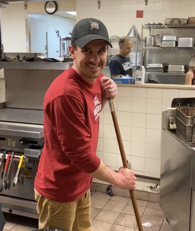 RotaryClub1918's tweet photo. Thanks to 17 members & friends, the kitchen @TSAWindsor is now sparkling clean. Using supplies provided by Alpine Construction and JaniSafe, the kitchen was scrubbed from top to bottom and within 2 hrs, this army of volunteers had the job done! #Rotary1918 #serviceaboveself #yqg https://t.co/c9sCeXwsJC