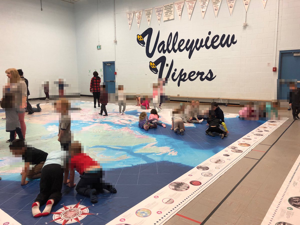 MProom31's tweet photo. Four more classes @vvpskenora learned w/ the @CanGeoEdu Indigenous Peoples Atlas of Canada giant map before its time in Kenora concluded this afternoon (ending w/ yet another request to bring it back to @KPDSB_Schools). So much #KPDSBpride in seeing this learning &amp; teaching. https://t.co/E7lpC37nz8