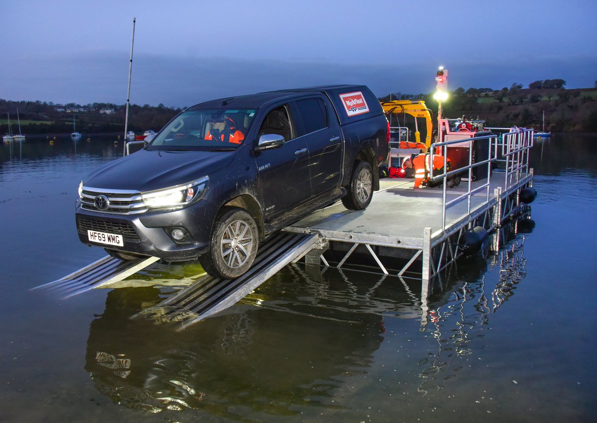 WorkFloat's tweet image. Good afternoon out filming #WorkFloat, full video out this weekend.

#workboat #commercialmarine