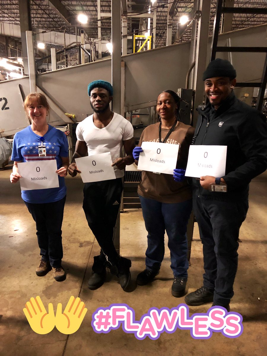 rickbiglin's tweet photo. @Alvin_Swagga stands with some members of his team in the Silver with ZERO Misloads for the week! Lots more to come! @EricLinderUPS @phillyteamsfan8 @ChesapeakUPSers #teamphlsnaps @KVUPS Keep up the great work! #ZeroMisloads https://t.co/Q5jFrmhDDk